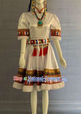 Chinese Minority Folk Dance White Dress Uniforms Tibetan Ethnic Woman Garment Costumes Zang Nationality Performance Clothing and Hat