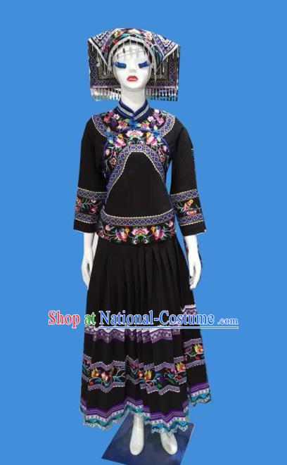 Chinese Buyei Nationality Folk Dance Clothing Puyi Minority Female Black Dress Uniforms Guizhou Bouyei Ethnic Woman Garment Costumes and Headdress