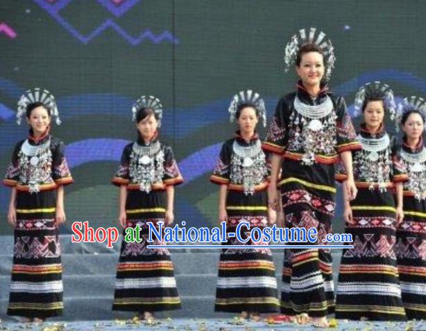 Chinese Li Nationality Female Clothing Minority Folk Dance Black Dress Uniforms Guizhou Ethnic Woman Garment Costumes and Silver Hair Accessories