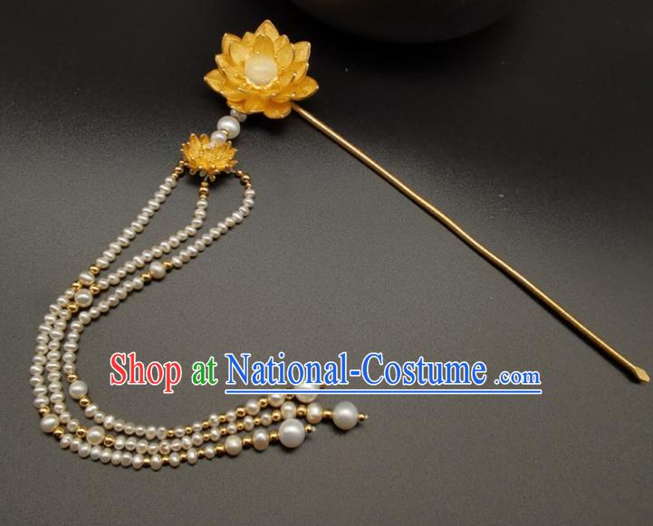 Chinese Classical Gilding Lotus Hair Stick Handmade Ming Dynasty Headpiece Traditional Wedding Hair Accessories Ancient Empress Pearls Tassel Hairpin