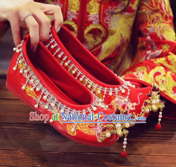 China Wedding Golden Phoenix Head Shoes Embroidered Pearls Shoes Handmade Bride Shoes Xiuhe Red Satin Shoes