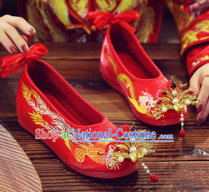 China XiuHe Red Satin Shoes Hanfu Shoes Classical Wedding Shoes Embroidered Shoes Handmade Golden Phoenix Bride Shoes