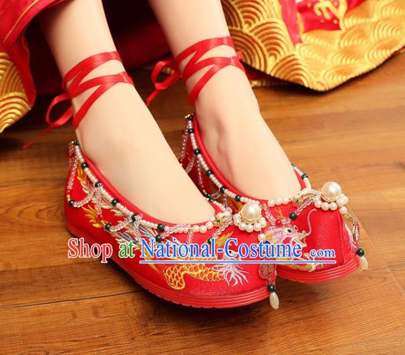 China Classical Wedding Shoes Embroidered Phoenix Shoes Handmade Bride Pearls Shoes XiuHe Red Satin Shoes Hanfu Shoes