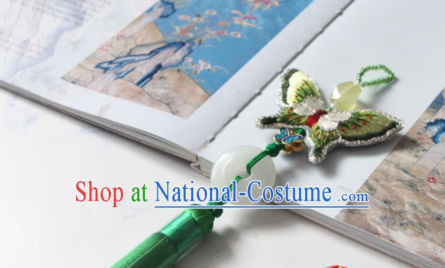 Handmade China Suzhou Embroidered Green Butterfly Belt Pendant Classical Hanfu Tassel Brooch Accessories