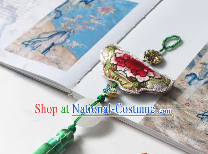 Handmade China Classical Hanfu Green Tassel Brooch Accessories Suzhou Embroidered Peony Belt Pendant