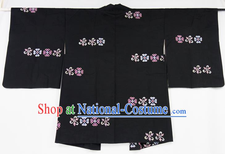 Japanese Male Embroidered Haori Jacket Clothing Traditional Kimono Outer Garment Classical Sakura Pattern Black Silk Overcoat Apparel