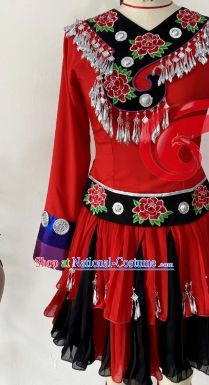 Chinese Ethnic Female Group Dance Red Dress Uniforms Hmong Minority Performance Garment Costumes Miao Nationality Wedding Clothing