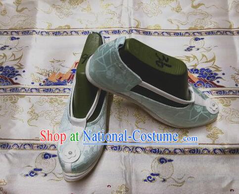 Chinese Handmade Shoes Ancient Princess Shoes Tang Dynasty Hanfu Shoes Traditional Light Blue Satin Boots