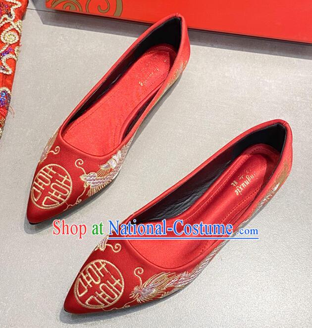 Chinese Handmade Wedding Shoes Embroidered Dragon and Phoenix Shoes Red Satin Shoes