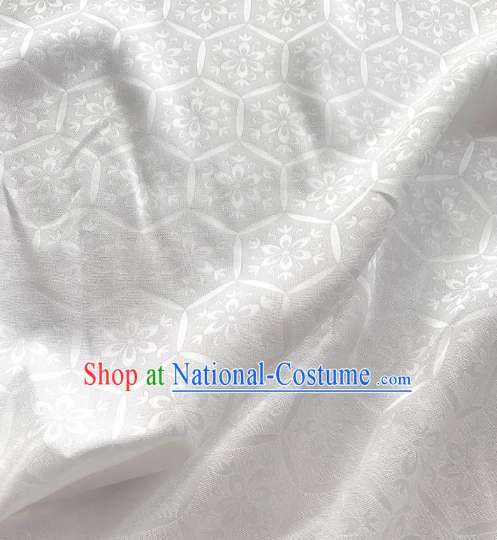 White China Traditional Tortoiseshell Pattern Fabric Cheongsam Cloth Jacquard Damask Classical Mulberry Silk